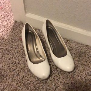 White Comfort Plus heels